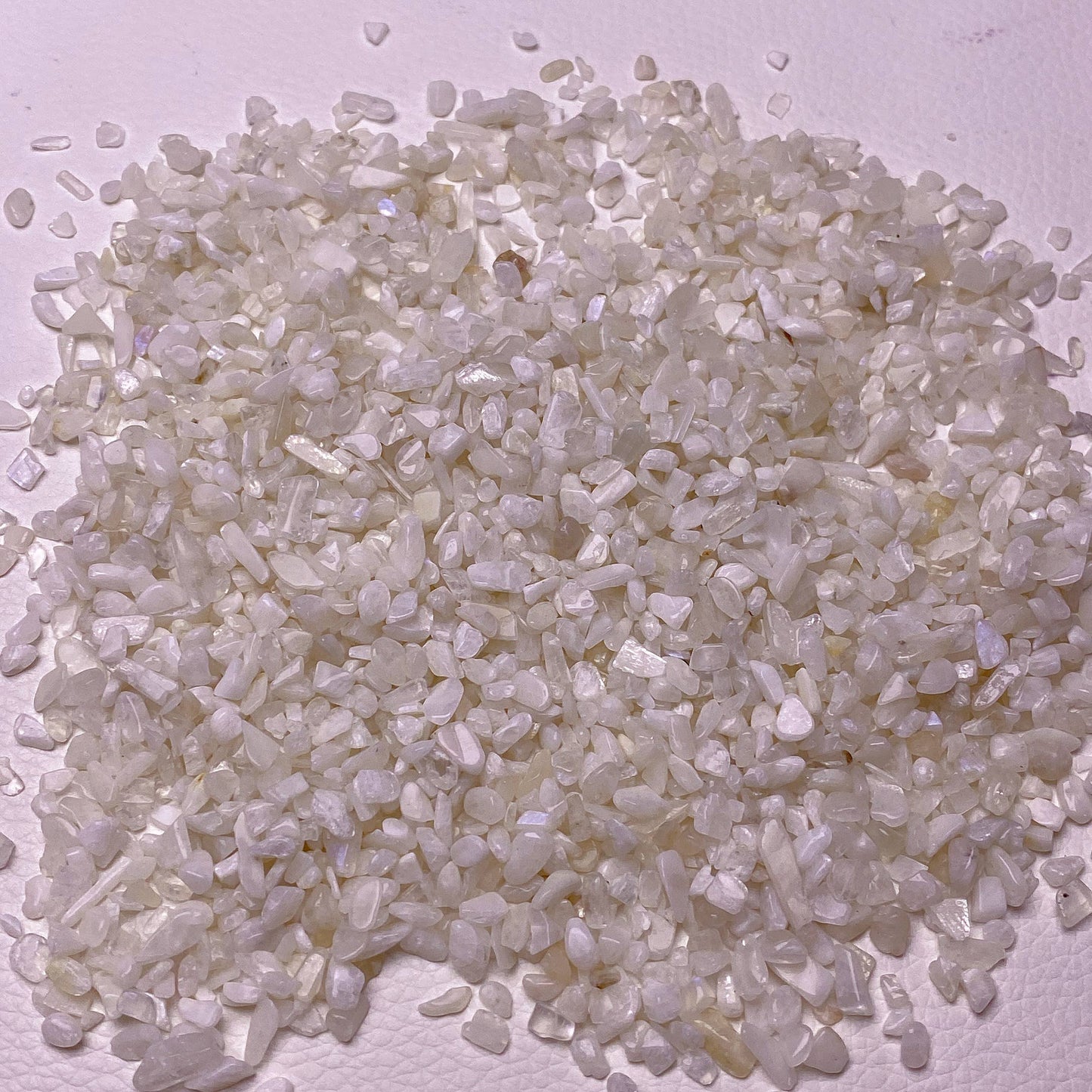 Vit månsten – högkvalitativa kristallchips, 50 g