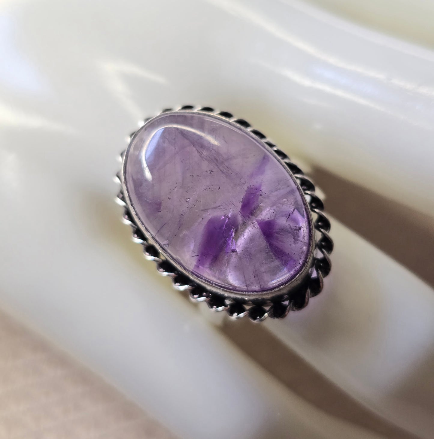Oraklets Klarhet – Ametist Ring