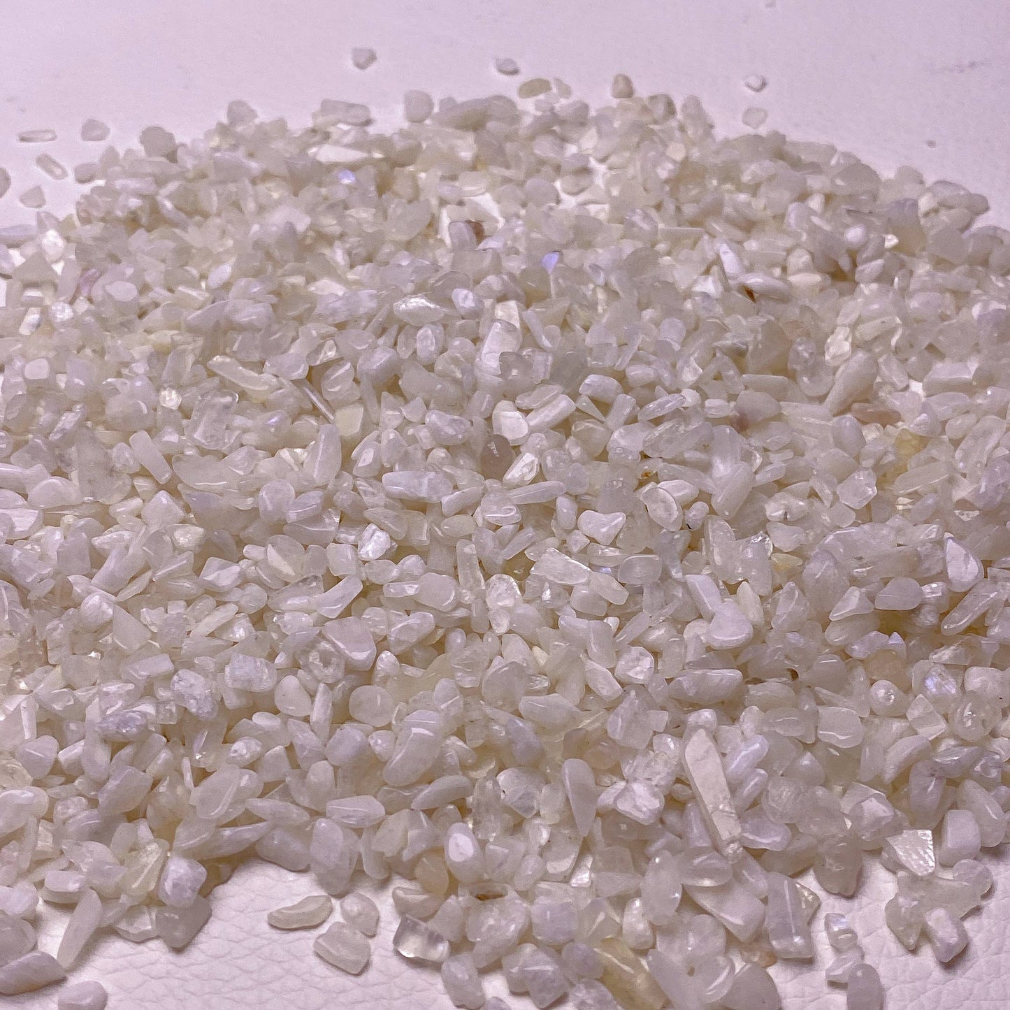 Vit månsten – högkvalitativa kristallchips, 50 g