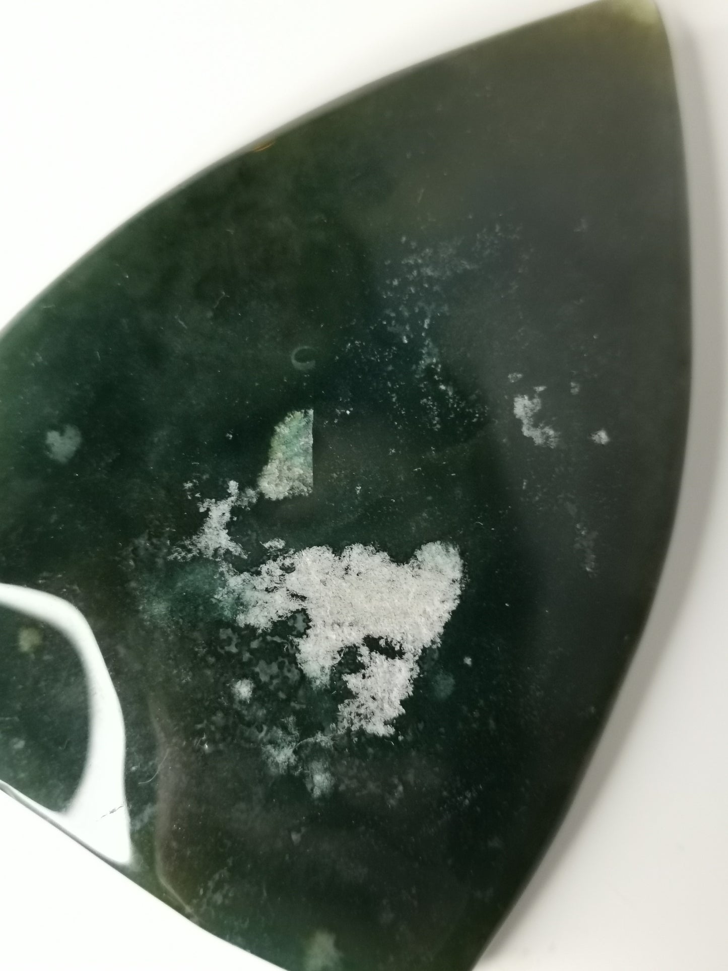 Grön Jaspis Friform – Stabilitet och Jordning