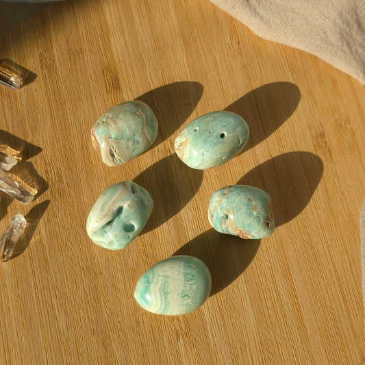 Blå Karibisk Kalcit (Caribbean calcite) – Cuddle | Lugn & drömlik energi