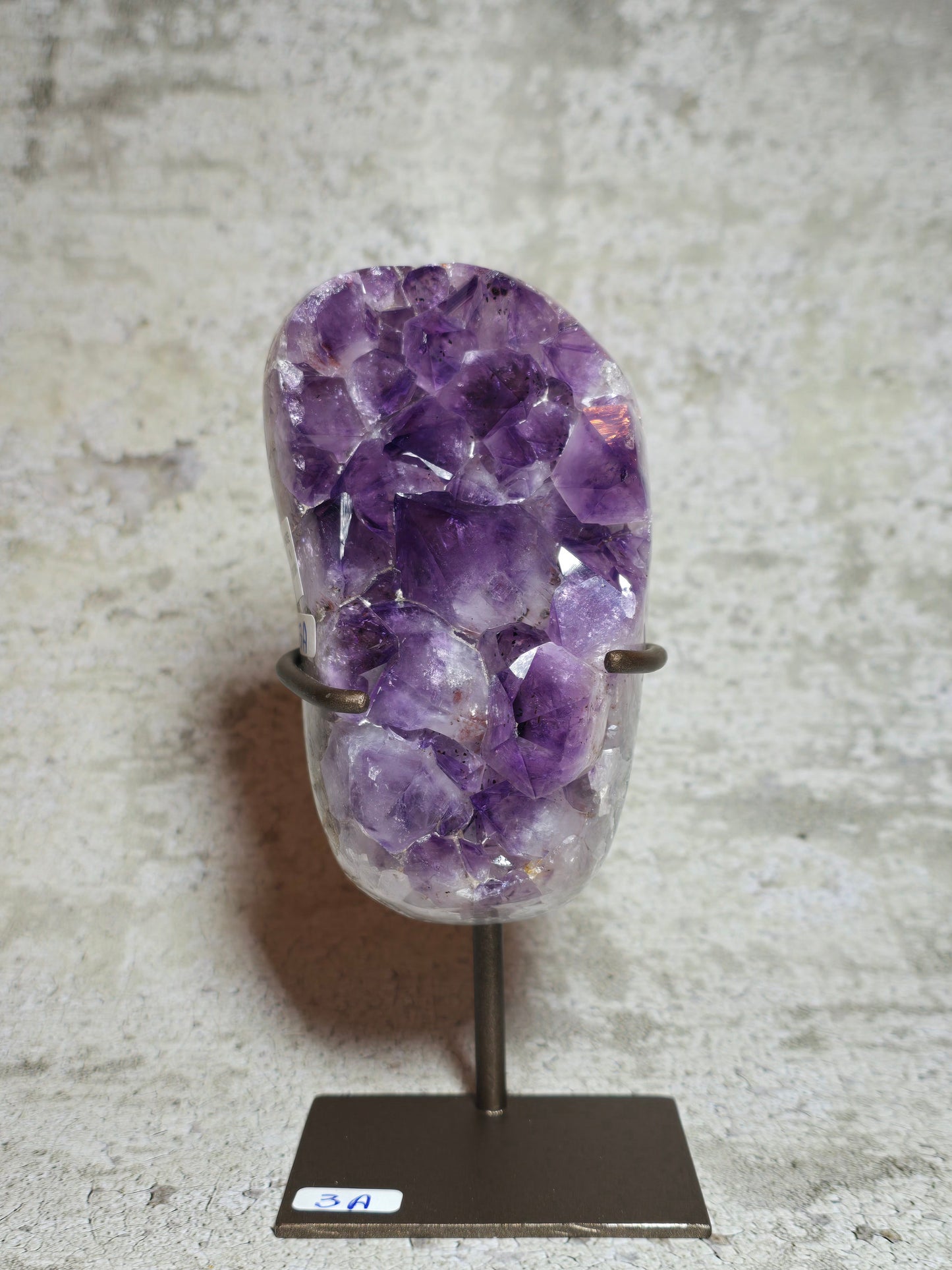 Ametist, kluster på stativ 3A