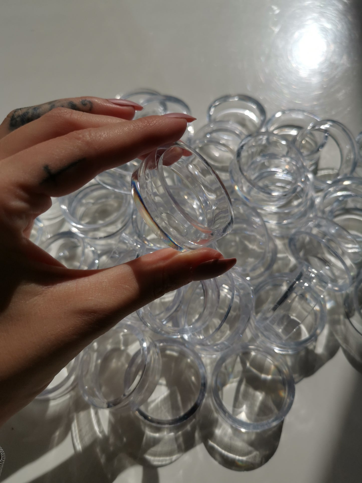 Diskreta klothållare.