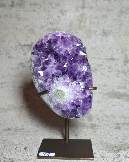 Ametist, kluster på stativ 2A