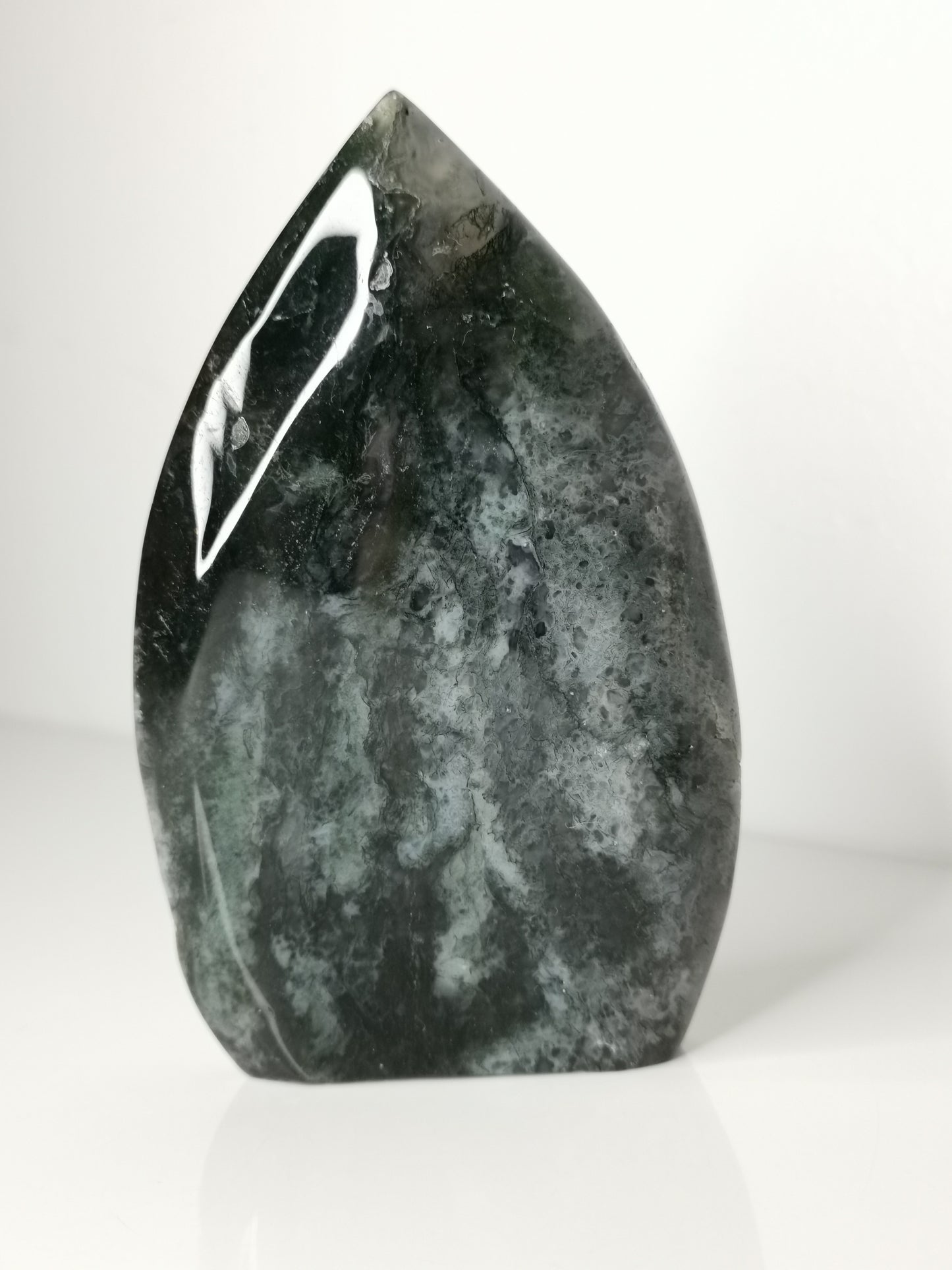 Mossagat Friform – Naturlig Stabilitet och Balans