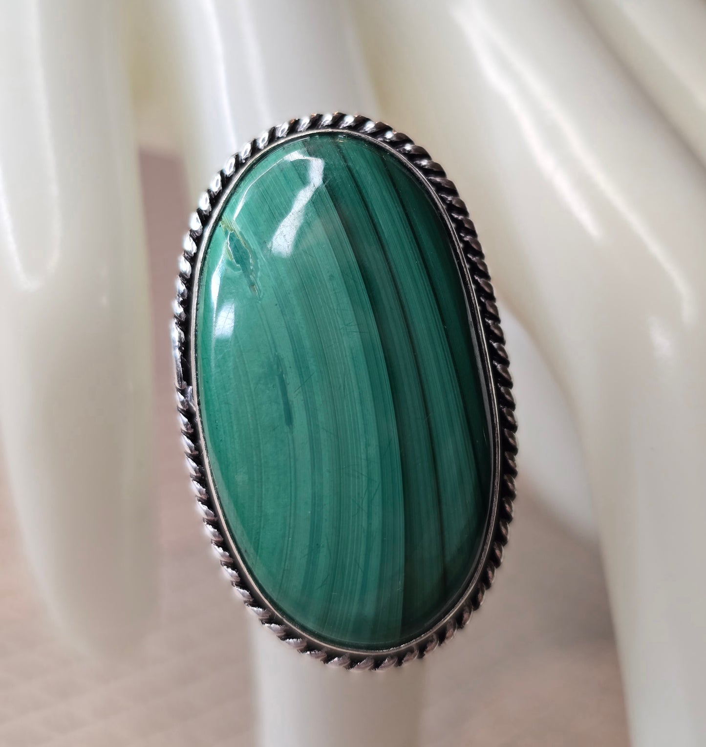 Hjärtats Trädgård – Malakit Ring (Justerbar)”