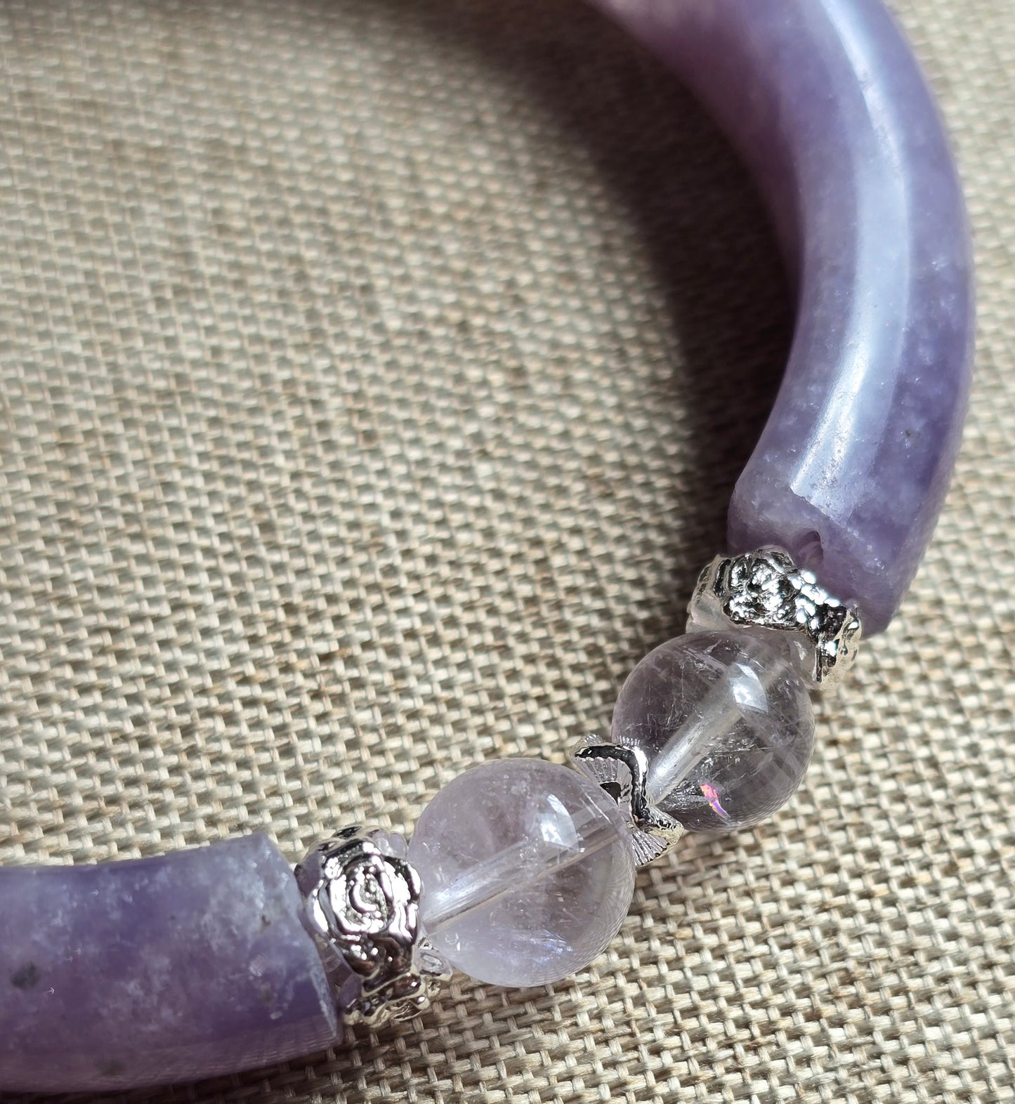Half Bangle – Lepidolit med klar kvarts