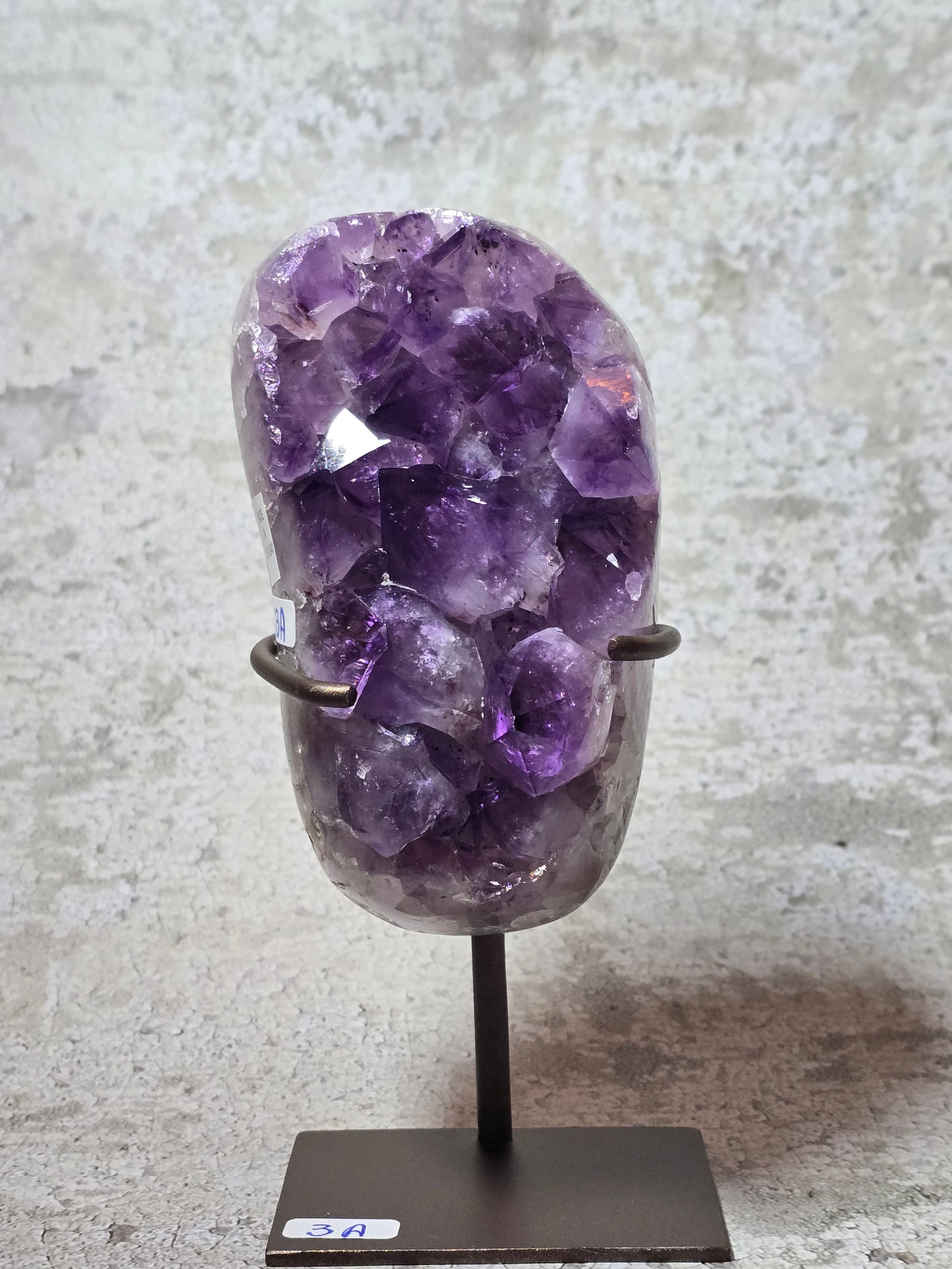 Ametist, kluster på stativ 3A