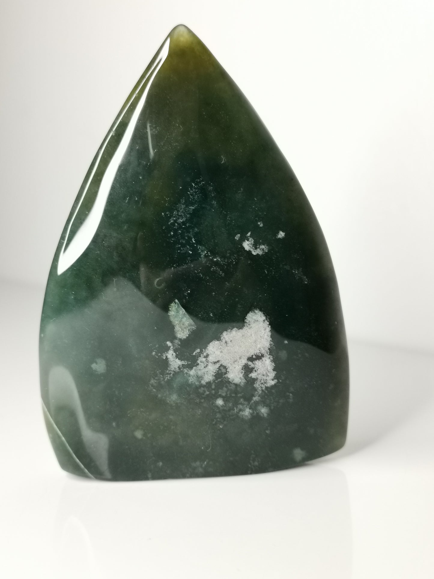 Grön Jaspis Friform – Stabilitet och Jordning