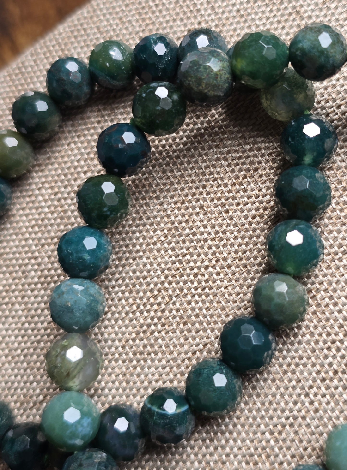 Facetterat armband – Mossagat