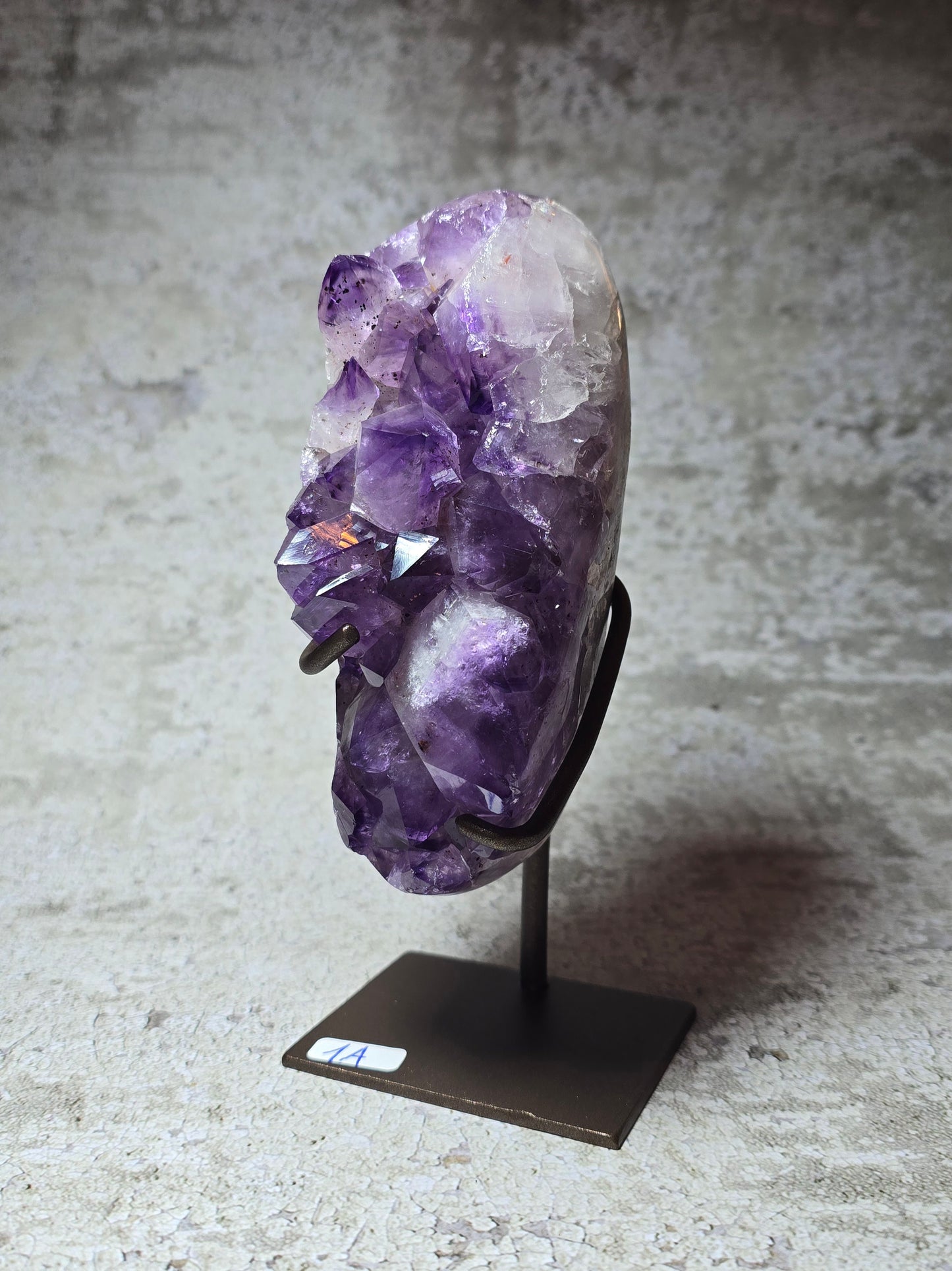 Ametist, kluster på stativ 1A