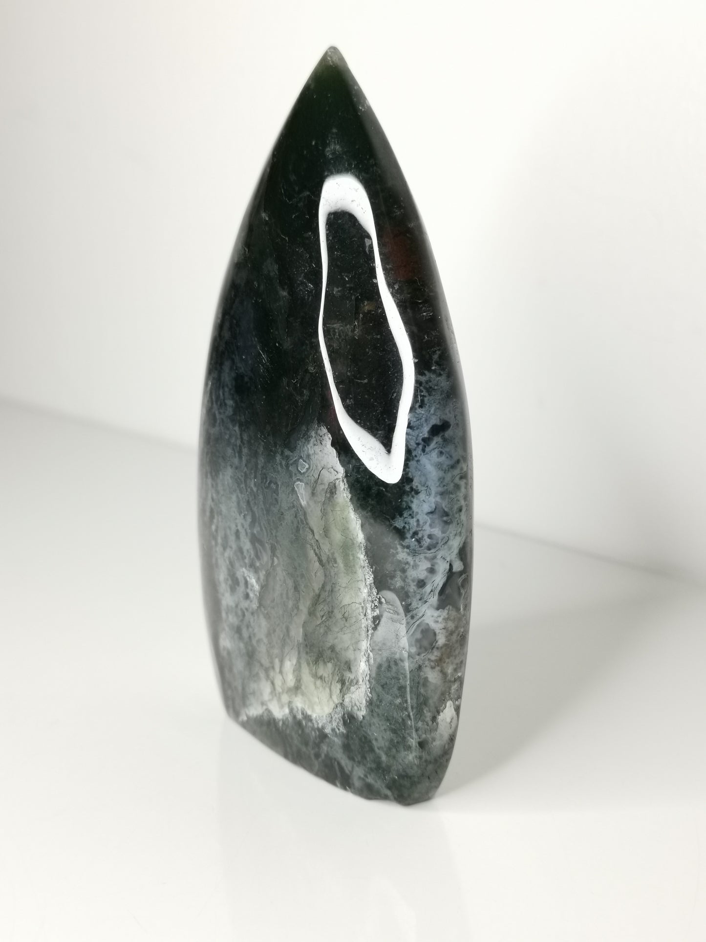 Mossagat Friform – Naturlig Stabilitet och Balans