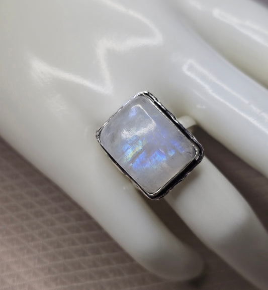 Månstigens Väktare – Regnbågsmånsten Ring