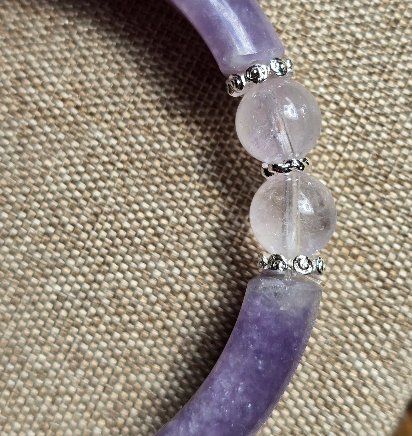 Half Bangle – Lepidolit med bergkristall