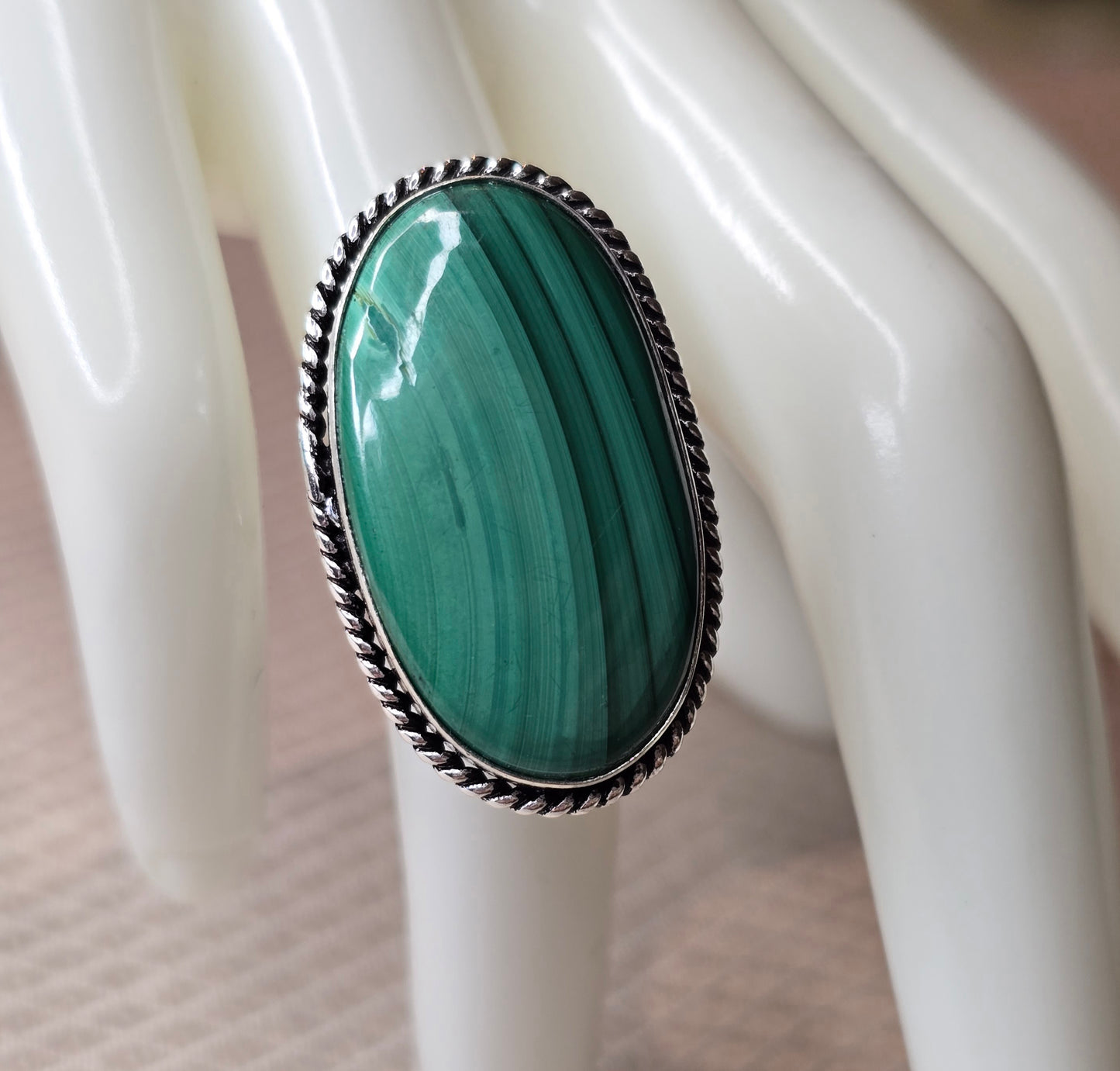 Hjärtats Trädgård – Malakit Ring (Justerbar)”