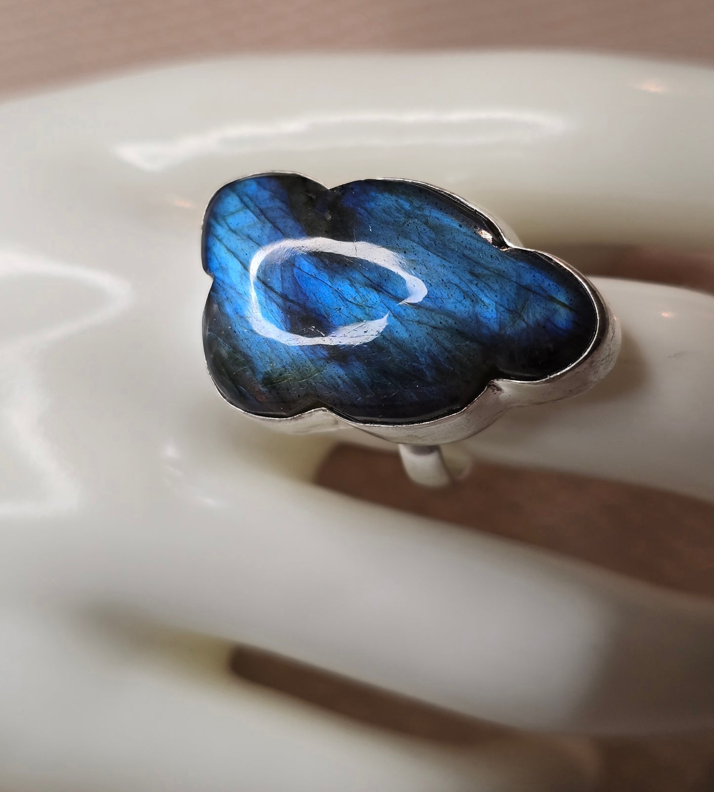 Moln av Intuition – Labradoritring (Justerbar)